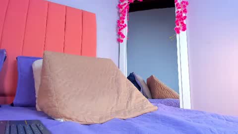 Snapshot of rose_thompson19 chatting on June 2026 07:04:02 PM Rosse online show from June 2026 07:04:02 PM