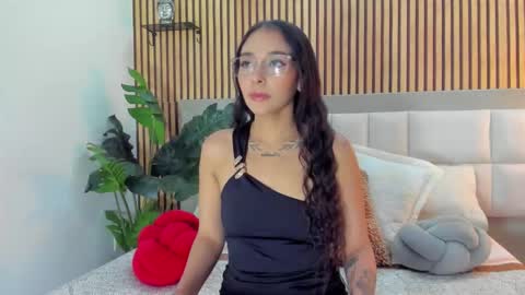 roseaurora online show from February 2026 12:26:01 PM