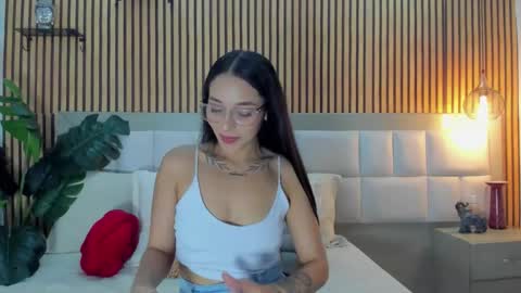 roseaurora online show from February 2026 12:31:01 PM