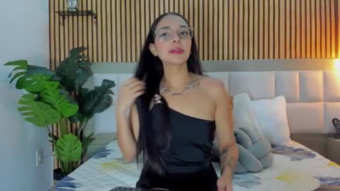 roseaurora online show from February 2026 12:34:02 PM