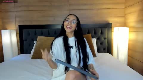 roseaurora online show from March 2026 12:31:01 PM