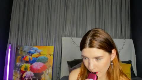 Snapshot of roseblanche2k chatting on February 2025 01:46:02 AM Florin online show from February 2025 01:46:02 AM