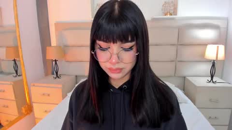 Rose online show from March 2025 12:52:01 PM