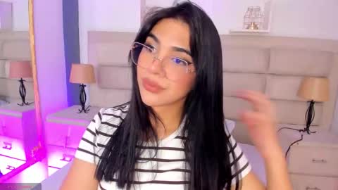 Rose online show from October 2025 01:44:01 PM