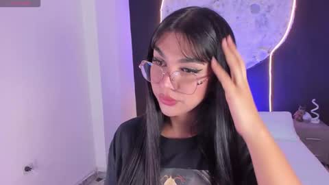 Rose online show from November 2025 01:25:02 PM