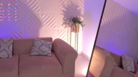 Snapshot of roseferrera chatting on March 2025 12:10:02 AM Rose online show from March 2025 12:10:02 AM