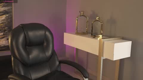 Rose  online show from October 2025 08:53:02 PM