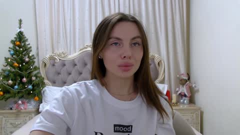 Rose Hubbard online show from December 2024 06:31:02 PM