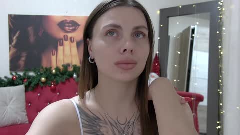 Rose Hubbard online show from December 2024 11:11:02 AM