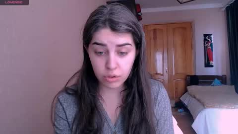 Snapshot of roselina_ chatting on December 2024 08:44:01 AM Rose online show from December 2024 08:44:01 AM