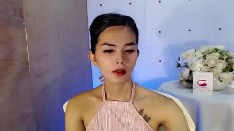 Snapshot of rosella_xx chatting on February 2025 12:08:02 AM TONETH online show from February 2025 12:08:02 AM