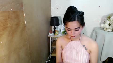 Snapshot of rosella_xx chatting on September 2025 02:59:01 AM TONETH online show from September 2025 02:59:01 AM