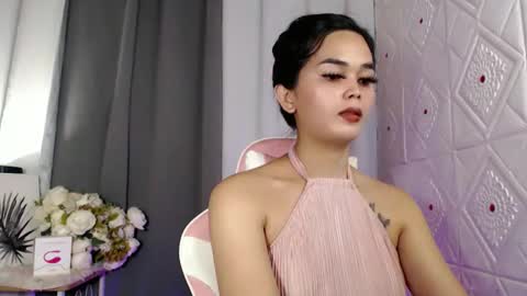 Snapshot of rosella_xx chatting on October 2025 05:03:02 PM TONETH online show from October 2025 05:03:02 PM