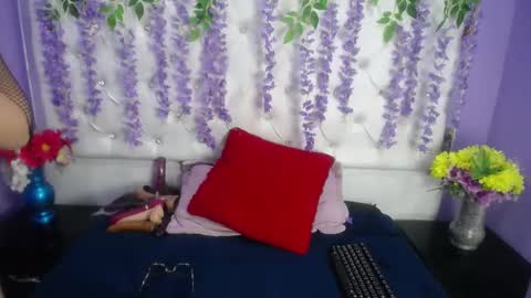 Julieta online show from December 2024 07:00:02 PM