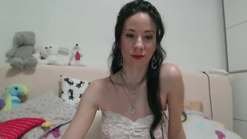 Rose online show from February 2025 06:24:02 PM