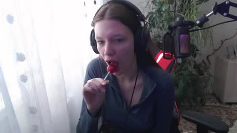 Lina online show from April 2026 07:09:02 AM