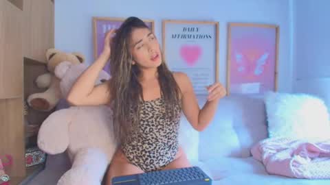 Rosette  online show from January 2025 04:06:01 PM