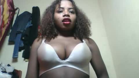 Snapshot of roseyaa chatting on September 2025 06:24:01 AM Roseyaa online show from September 2025 06:24:01 AM