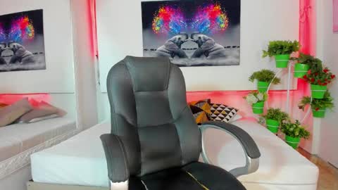 rosi_cooper online show from December 2024 11:00:02 AM
