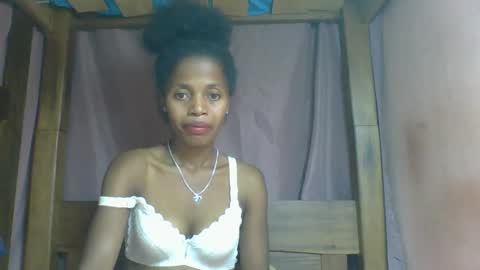 Snapshot of rosiahot1 chatting on February 2025 10:37:01 PM rosia online show from February 2025 10:37:01 PM