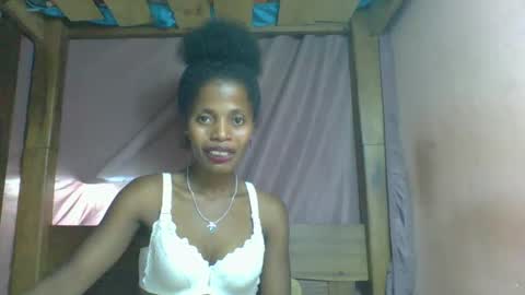 Snapshot of rosiahot1 chatting on March 2025 05:38:01 PM rosia online show from March 2025 05:38:01 PM
