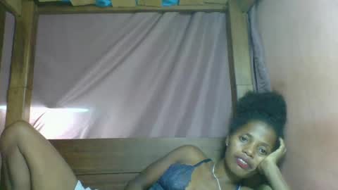 Snapshot of rosiahot1 chatting on March 2025 06:27:01 AM rosia online show from March 2025 06:27:01 AM