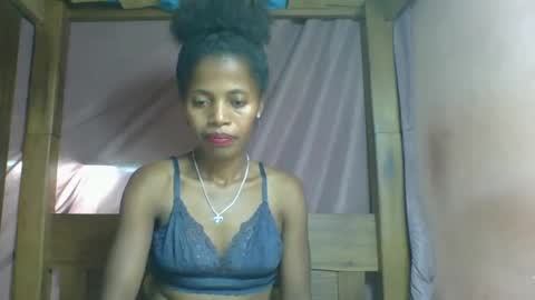 Snapshot of rosiahot1 chatting on March 2025 04:32:02 PM rosia online show from March 2025 04:32:02 PM