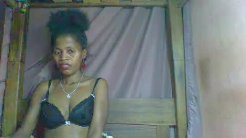 Snapshot of rosiahot1 chatting on March 2025 12:10:02 AM rosia online show from March 2025 12:10:02 AM
