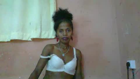 Snapshot of rosiahot1 chatting on March 2025 12:40:02 AM rosia online show from March 2025 12:40:02 AM
