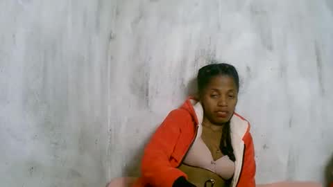 Snapshot of rosiahot1 chatting on September 2025 11:05:02 PM rosia online show from September 2025 11:05:02 PM