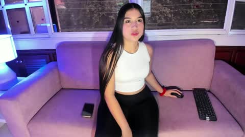 Snapshot of rosie_chell chatting on May 2026 11:50:02 AM Rosie online show from May 2026 11:50:02 AM