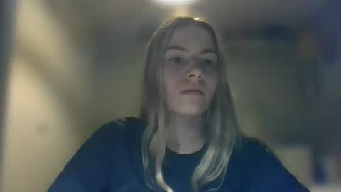 Snapshot of rosie_june chatting on December 2024 11:07:01 AM Rosie online show from December 2024 11:07:01 AM