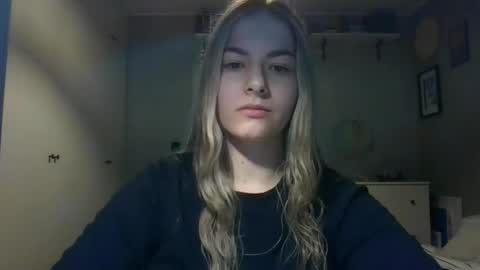 Snapshot of rosie_june chatting on December 2024 11:02:01 AM Rosie online show from December 2024 11:02:01 AM