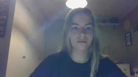 Snapshot of rosie_june chatting on December 2024 07:50:02 AM Rosie online show from December 2024 07:50:02 AM