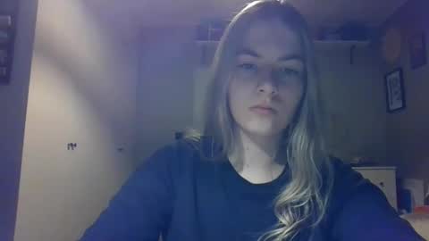 Snapshot of rosie_june chatting on December 2024 07:58:02 AM Rosie online show from December 2024 07:58:02 AM