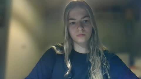 Snapshot of rosie_june chatting on December 2024 07:51:01 AM Rosie online show from December 2024 07:51:01 AM