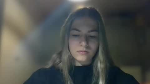 Snapshot of rosie_june chatting on December 2024 08:10:02 AM Rosie online show from December 2024 08:10:02 AM