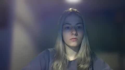 Snapshot of rosie_june chatting on February 2025 07:56:01 AM Rosie online show from February 2025 07:56:01 AM