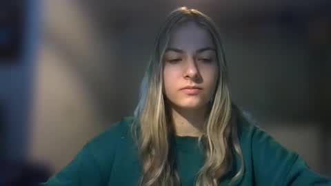 Snapshot of rosie_june chatting on February 2025 10:59:01 AM Rosie online show from February 2025 10:59:01 AM