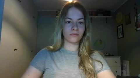 Snapshot of rosie_june chatting on September 2025 06:46:02 AM Rosie online show from September 2025 06:46:02 AM