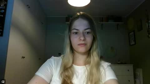 Snapshot of rosie_june chatting on September 2025 08:27:01 AM Rosie online show from September 2025 08:27:01 AM