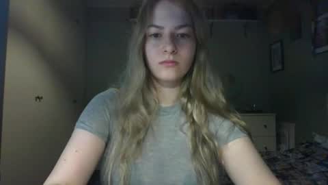 Snapshot of rosie_june chatting on October 2025 06:47:02 AM Rosie online show from October 2025 06:47:02 AM