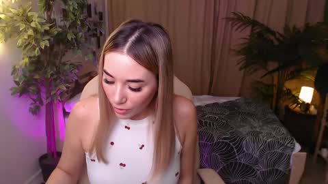 Rosie online show from November 2025 01:05:01 AM