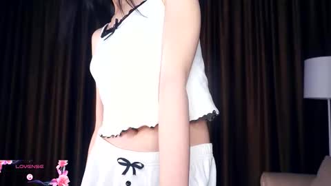 Edwina online show from November 2025 04:55:01 AM