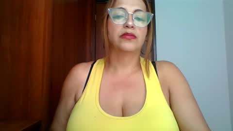 Rossana  online show from April 2026 01:10:02 PM