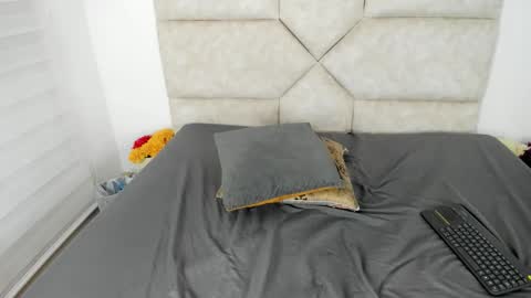 rosse_evans_3 online show from October 2025 01:24:01 AM