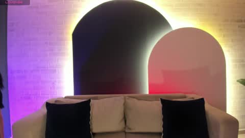 Snapshot of rossierhoades chatting on January 2025 11:23:02 AM Rossie Rhoades online show from January 2025 11:23:02 AM