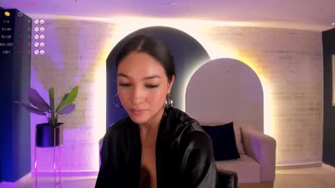 Snapshot of rossierhoades chatting on February 2025 11:16:02 AM Rossie Rhoades online show from February 2025 11:16:02 AM