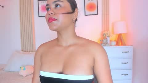 Snapshot of rossy_x chatting on February 2026 06:31:01 PM rossy_x online show from February 2026 06:31:01 PM