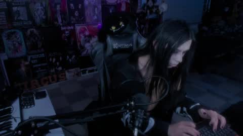 Snapshot of rotten_dreams chatting on February 2025 11:44:01 PM rot online show from February 2025 11:44:01 PM